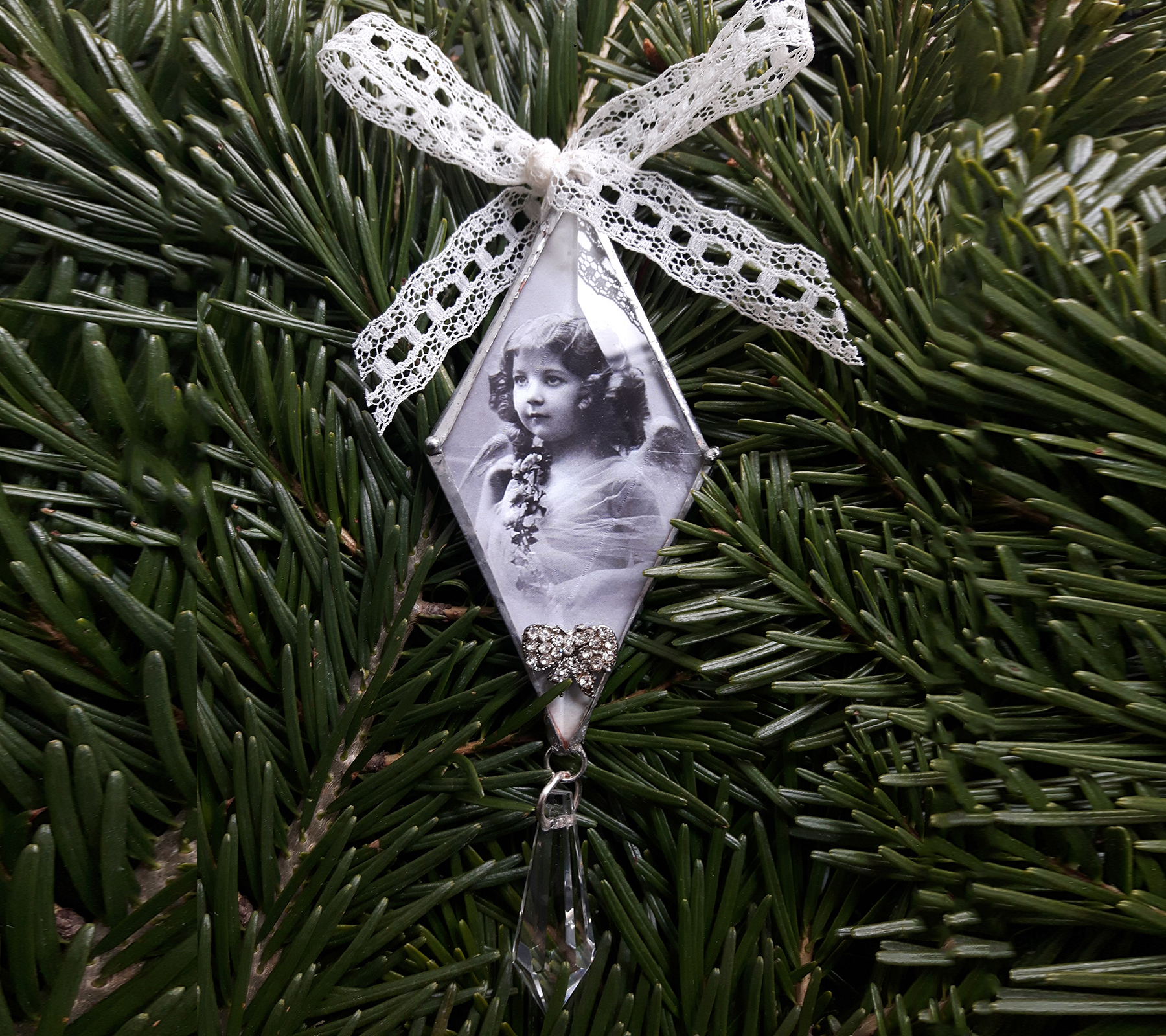 Nostalgic Mixed-Media Soldered Ornaments Nostalgic Mixed-Media Soldered Ornaments