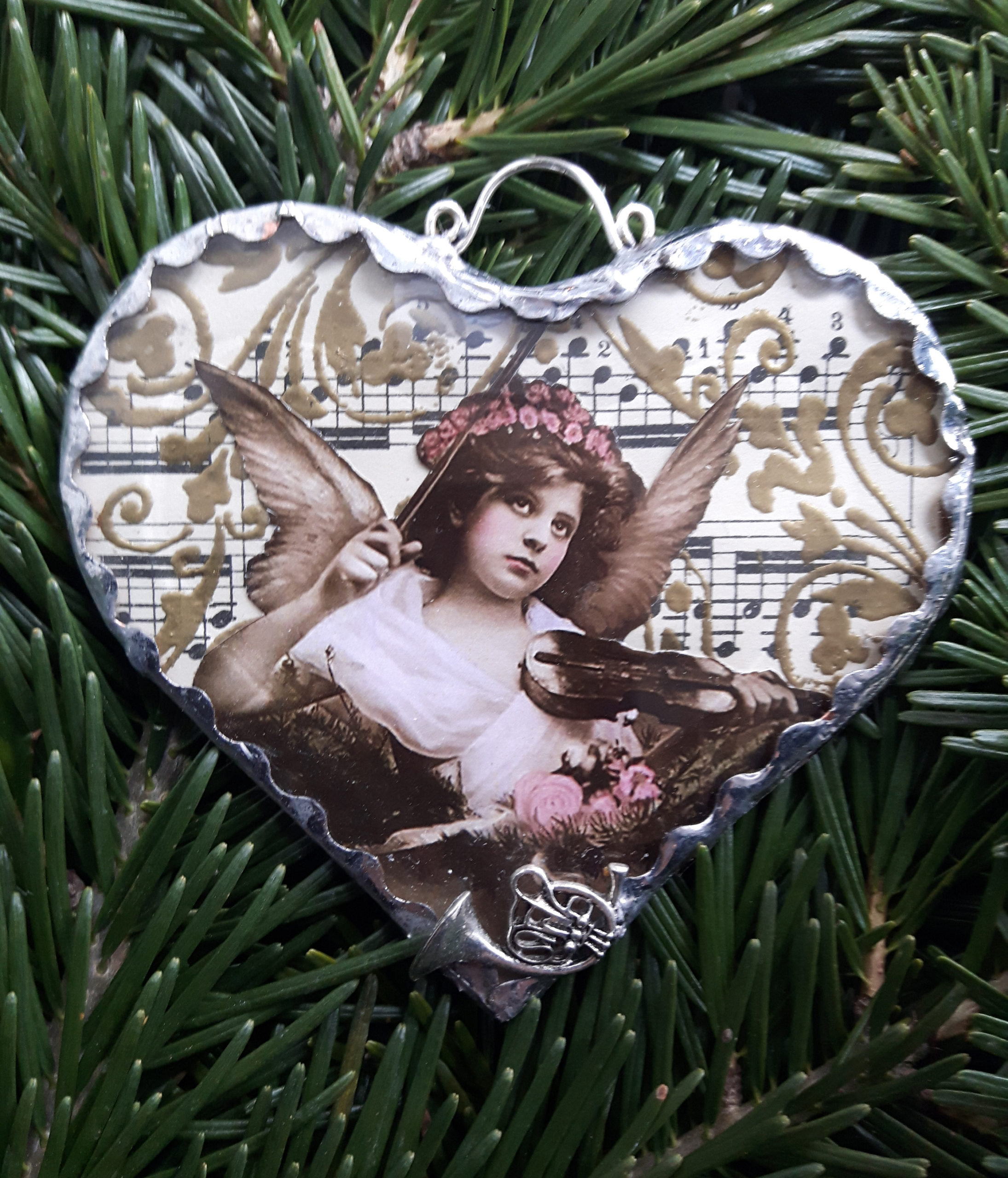 Nostalgic Mixed-Media Soldered Ornaments Nostalgic Mixed-Media Soldered Ornaments
